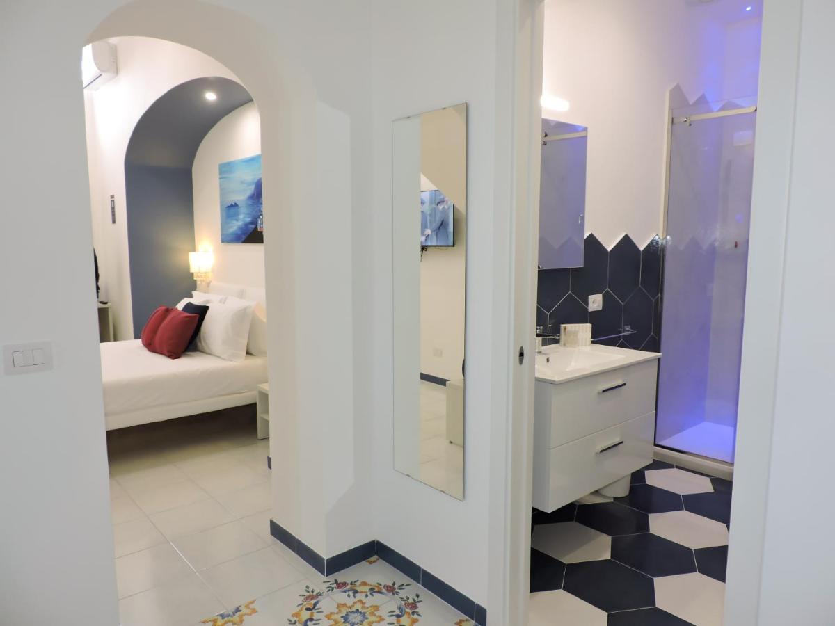 Villa Gabriella - Rooms & Breakfast Сант'Анджелло Экстерьер фото